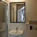 Privatunterkunft Jack 4 *