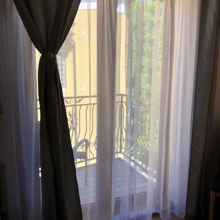 Jack 4 בית אירוח