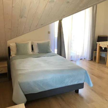 Jack 4 בית אירוח